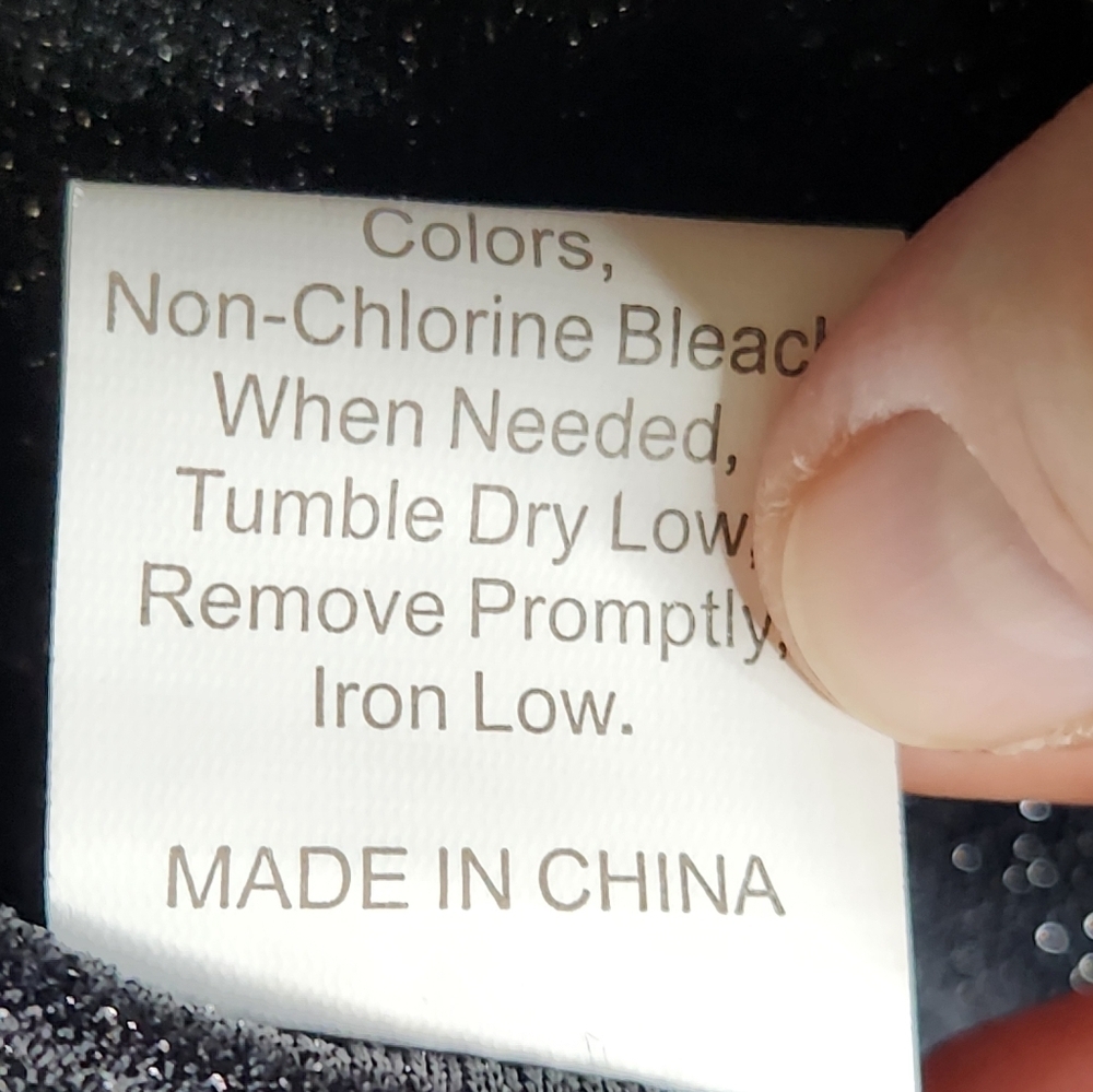 Sparkly Black Robe Size L - Picture 3 of 9
